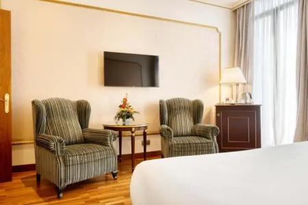 Roger de Llúria - 33