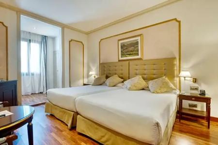 Roger de Llúria - 43