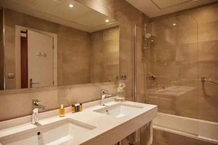 El Avenida Palace - 151