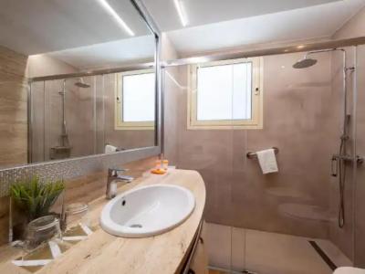 Vilana Boutique - 83