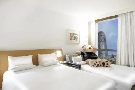 Novotel Barcelona City - 4