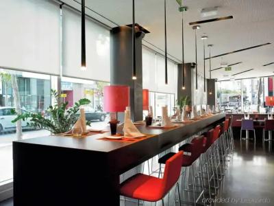 Novotel Barcelona City - 14