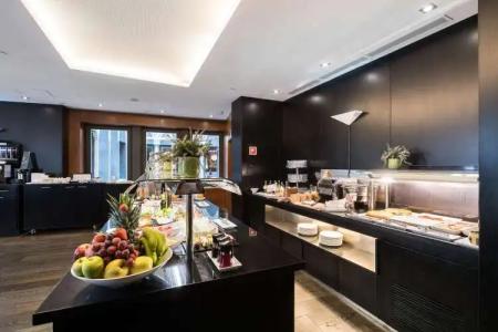 Catalonia Catedral - 13