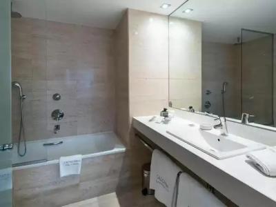 Catalonia Catedral - 34