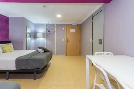 Sun & Moon Hostel - 4