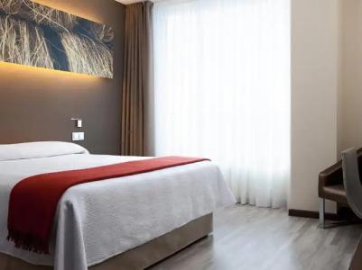 NH Barcelona Diagonal Center - 2