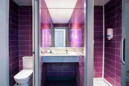 Twentytu Hostel Barcelona - 10