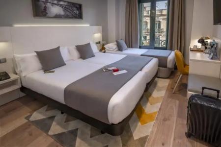 Serhs Carlit Boutique - 3