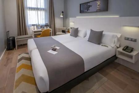 Serhs Carlit Boutique - 1