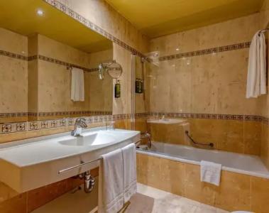 Ona Palmira Paguera - 37