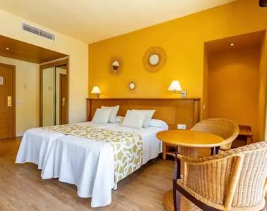 Ona Palmira Paguera - 35