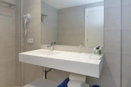 Ona Palmira Paguera - 12