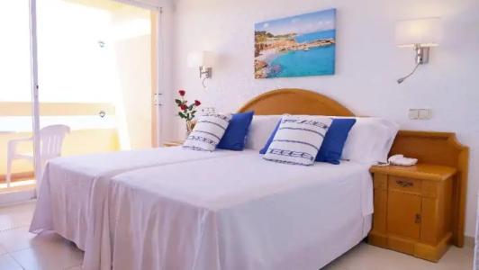 Valentin Reina Paguera - Adults Only - 103