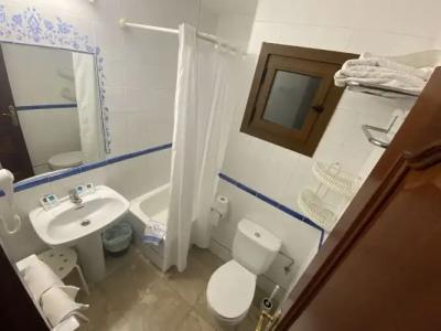 Hostal Villa Rosa - 8