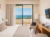Double room with balcony and seafront