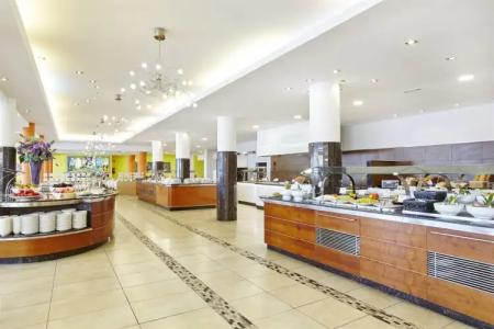 Universal Romantica - 28