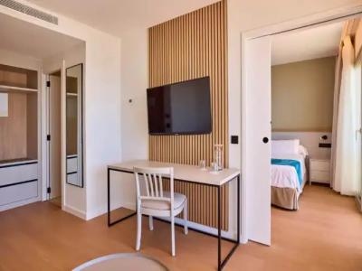 Universal Romantica - 73