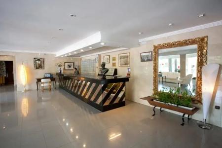 Playamar & Apartamentos - 1