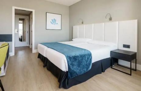 Ilunion Caleta Park - 40