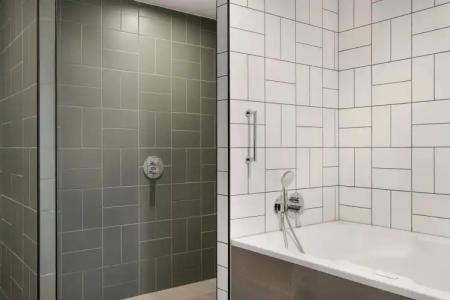 Steigenberger Airport Amsterdam - 75