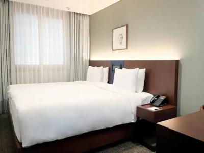 The Lexington, Autograph Collection - 33