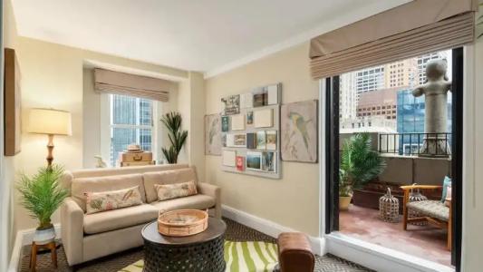 The Lexington, Autograph Collection - 76