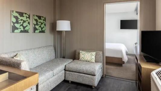 Element New York Times Square West - 56