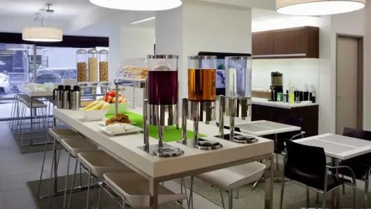 Element New York Times Square West - 28