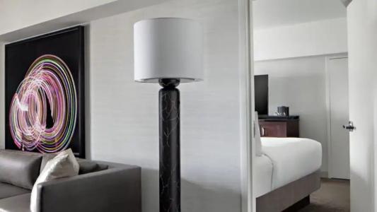 New York Marriott Marquis - 57