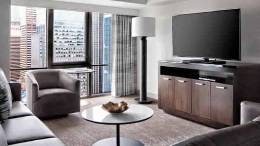 New York Marriott Marquis - 55