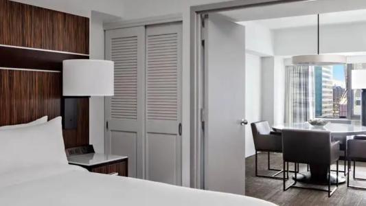 New York Marriott Marquis - 58