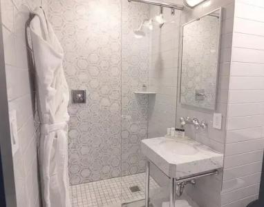 Edison Times Square - 115