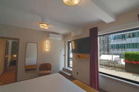 Edison Times Square - 100