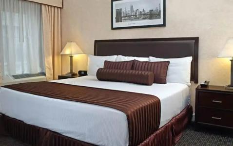 Edison Times Square - 14