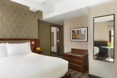 Edison Times Square - 45