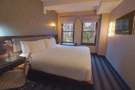 Edison Times Square - 48