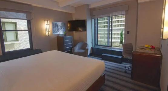 Edison Times Square - 36