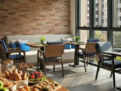 Mercure Dubai Gold District - 34