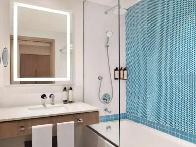 Mercure Dubai Gold District - 62