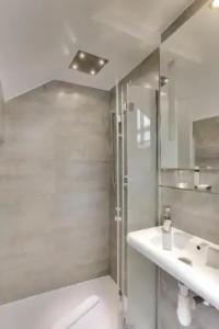 Hôtel Louvre Richelieu - 101