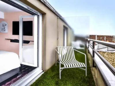 Tribe Paris Batignolles - 14