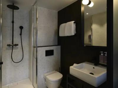 Tribe Paris Batignolles - 13