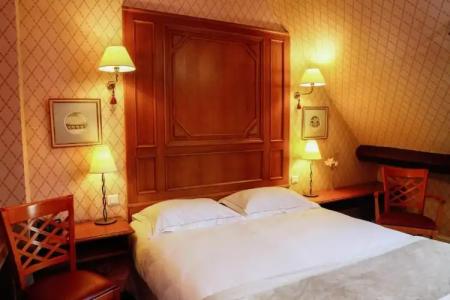 Hôtel De Fleurie - 33
