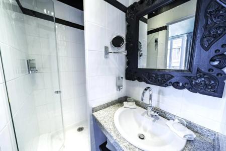 Hôtel du Triangle d'Or - 9