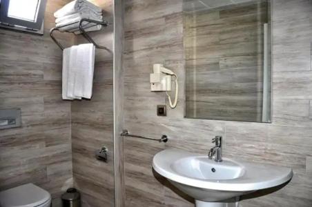 Kleopatra Atlas - Adults Only - 52