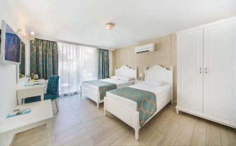 Kleopatra Atlas - Adults Only - 57