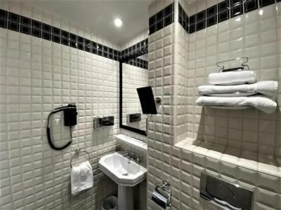 Le Cercle Tour Eiffel - 23