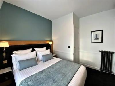 Le Cercle Tour Eiffel - 21