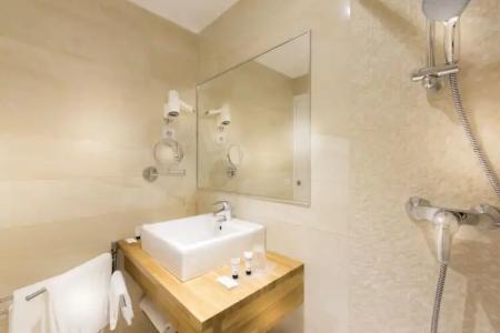 Hôtel International - 75