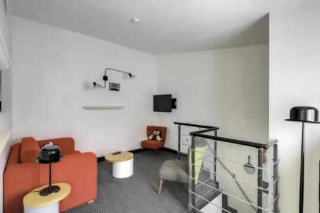 George - Astotel - 55